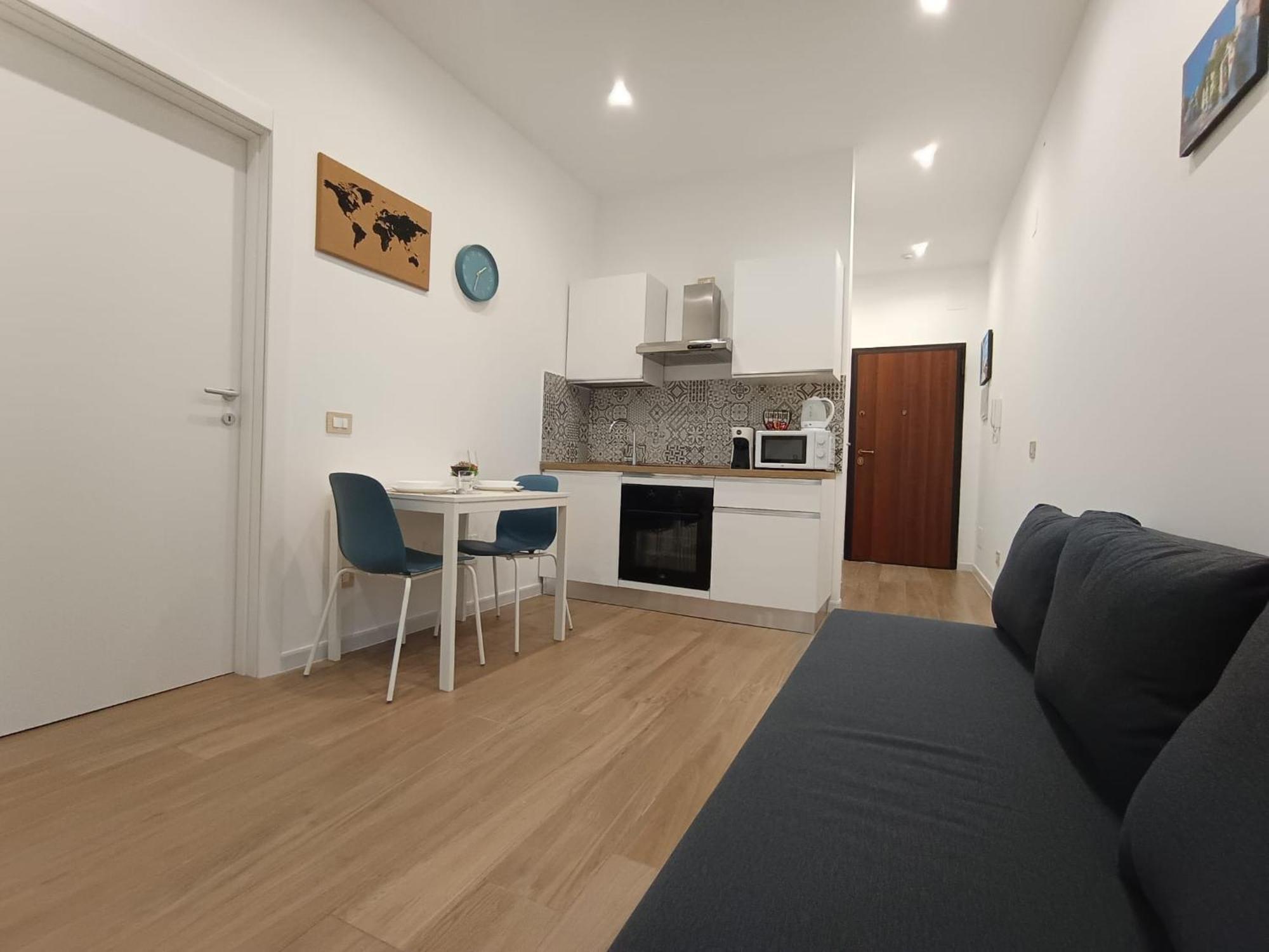 Dimora Crispi 70 Apartment Bari Exterior photo