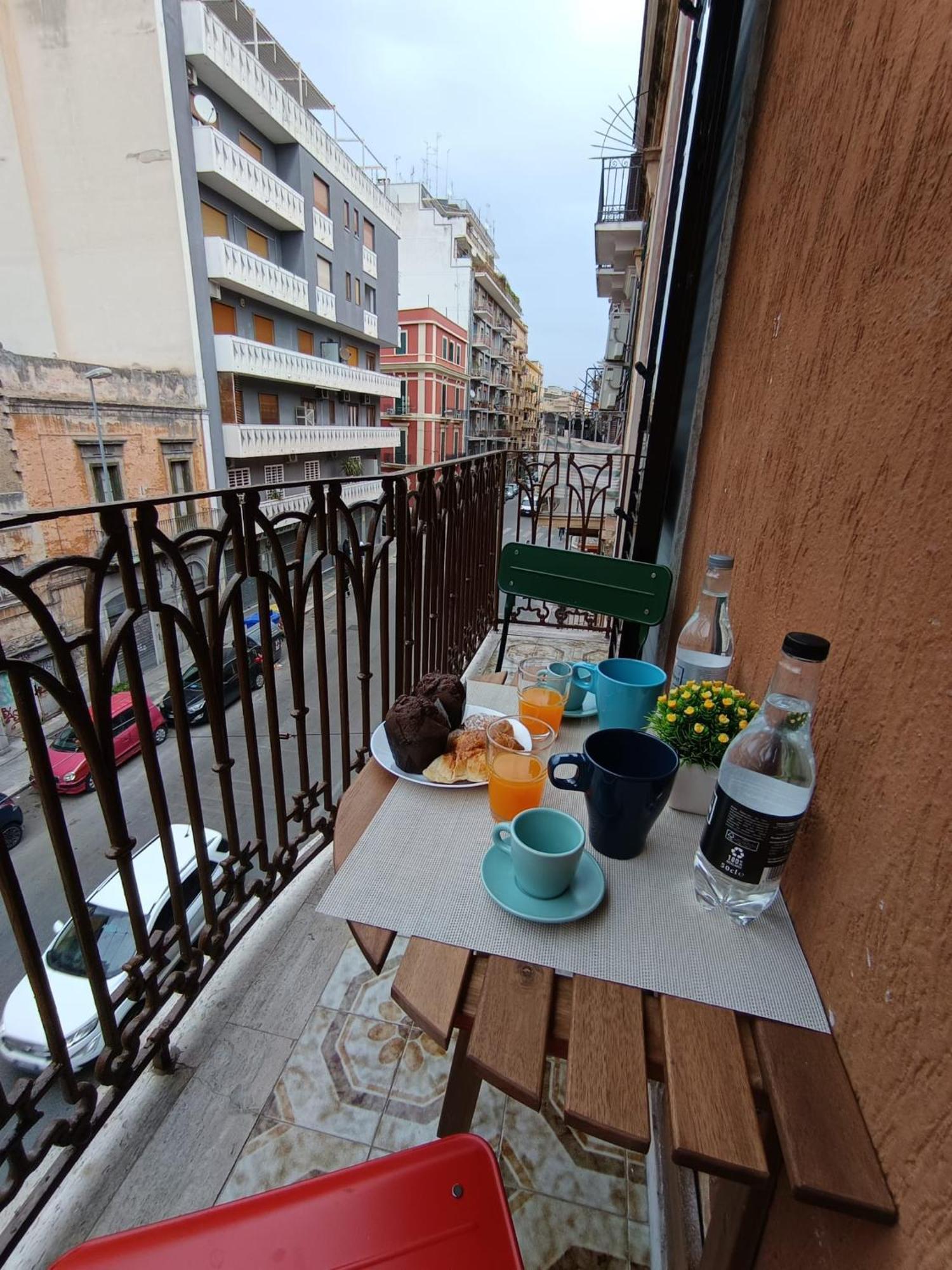Dimora Crispi 70 Apartment Bari Exterior photo