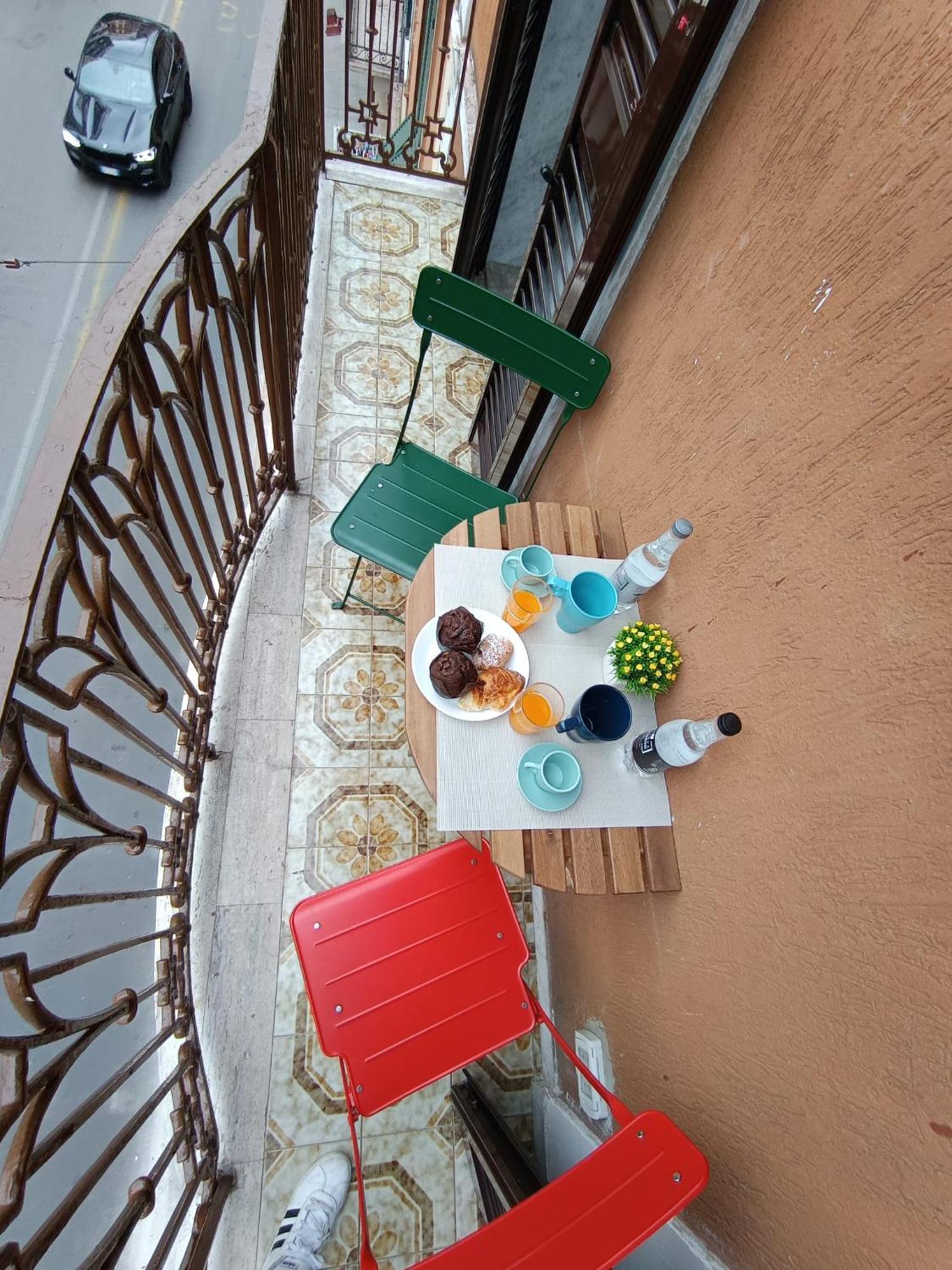 Dimora Crispi 70 Apartment Bari Exterior photo